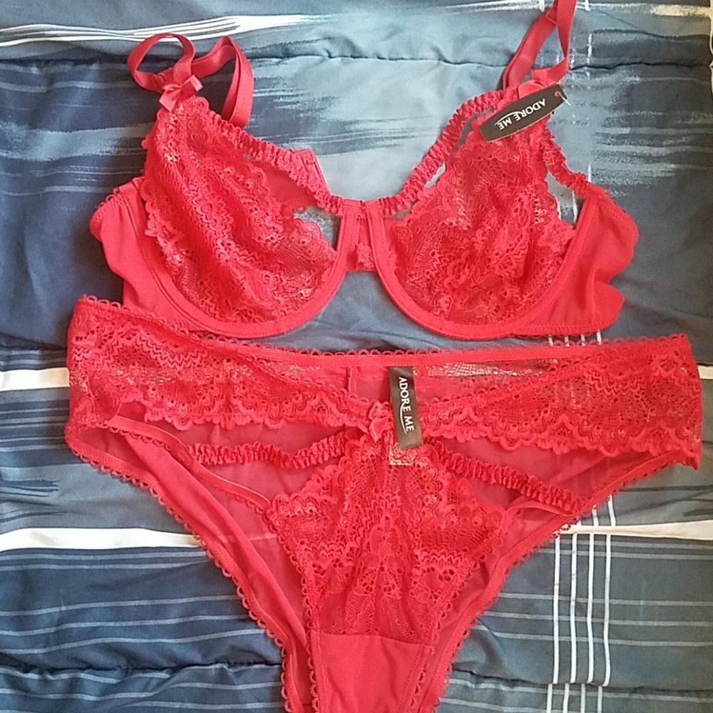 Bra and Panty Set; Bra 36D and Large Panties